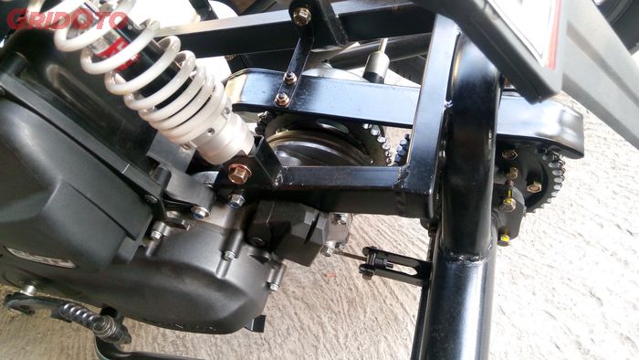 gearbox tambahan di depan gear differential delta trike RWIN Dev.