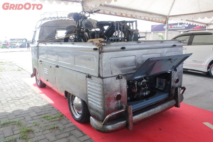 Tampilan belakang VW Dakota