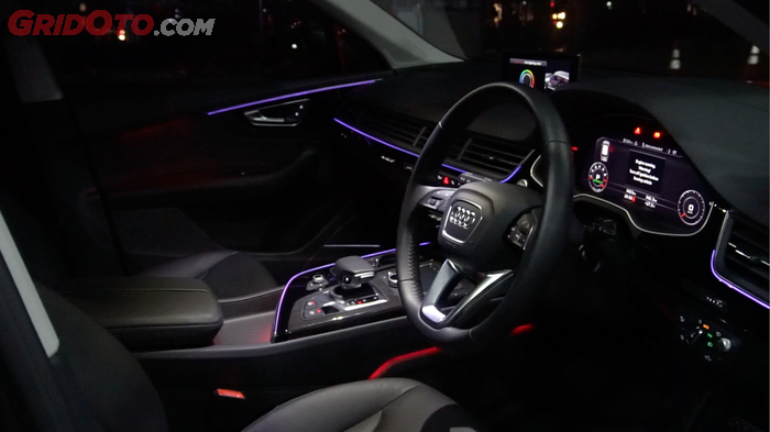 Audi Q7 tersedia 30 pilihan warna Ambient Light