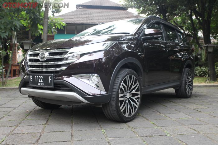 Daihatsu All New Terios dengan pelek berukuran ring 20 inci