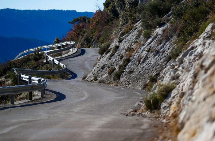 Reli Monte Carlo 2022 berlangsung di lintasan aspal yang di beberapa tempat ada yang masih ditutup salju atau es
