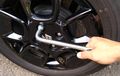 Saat Pakai Mur Roda Mobil Aftermarket Pemilik Wajib Perhatikan Hal Ini