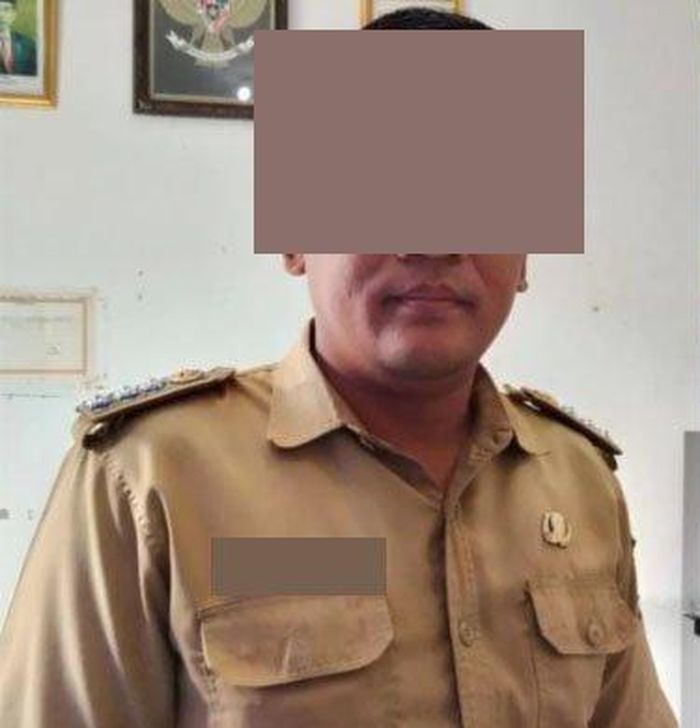 Gunawan, Camat Jayakerta Karawang yang tepergok mesum di dalam mobil bersama oknum bidan F di parkiran RS Hastien Rengasdengklok, Karawang, Jawa Barat