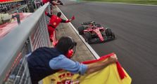 Waduh, Kru Tim Ferrari Dikabarkan Tidak Mau Merayakan Kemenangan Carlos Sainz di F1 Inggris 2022