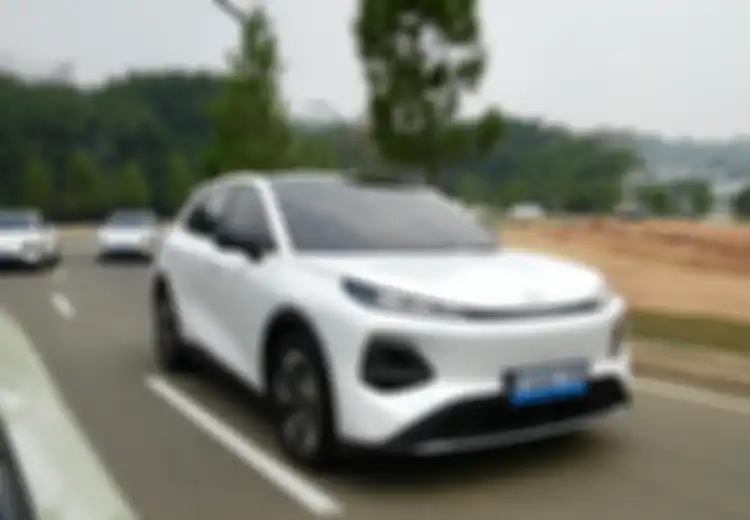 Harga Rp 300 Jutaan, Changan Nevo Q05 Punya Jarak Tempuh Segini