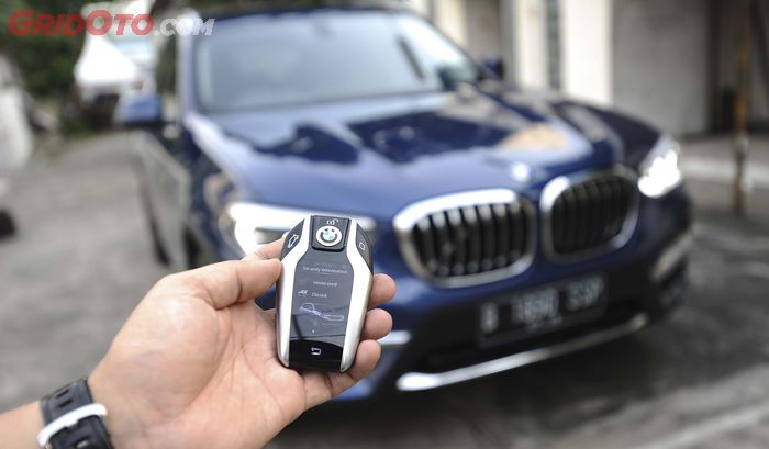 BMW X3 XDrive 20i seri X pertama gunakan display key