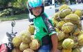 Tega ...Order Duren Pakai Motor, Tebak Gimana Posisi Ngegasnya 