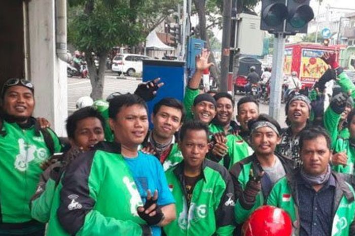 Salah satu tuntutan driver dan ojek online asuransi