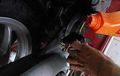 Pakai Oli Encer Bisa Bikin Motor Tambah Irit, Tapi Ada Konsekuensinya