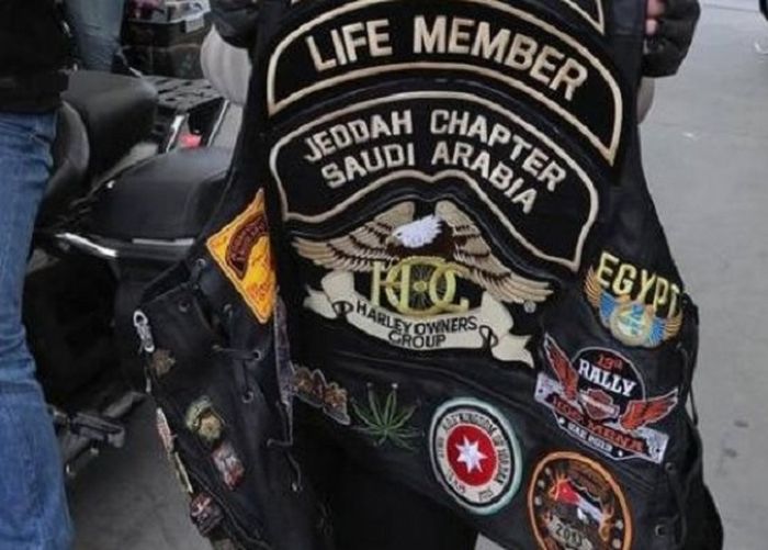 Salah satu tanda pengenal klub motor Harley-Davidson di Arab Saudi