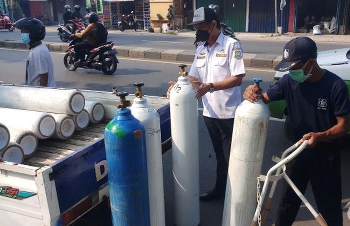 Ilustrasi distribusi gas oksigen yang ditempatkan di dalam tabung