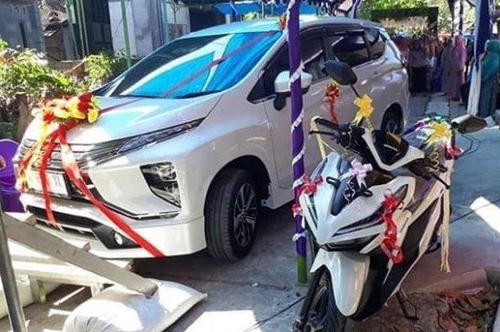 Tidak hanya dipakai Rally, Misubishi Xpander juga digunakan sebagai seserahan di Pati, Jawa Tengah.