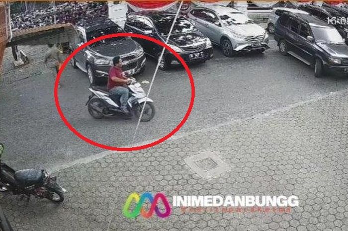 Honda BeAT parkir di kantor Wali Kota medan raib digondol maling. 