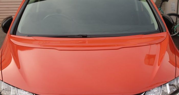 Garnish tebal untuk kap mesin Honda Jazz GK5