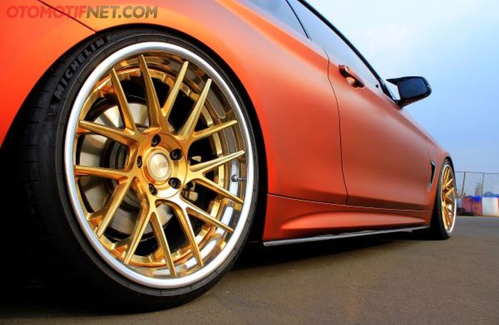 Pelek buatan Amerika, keren!