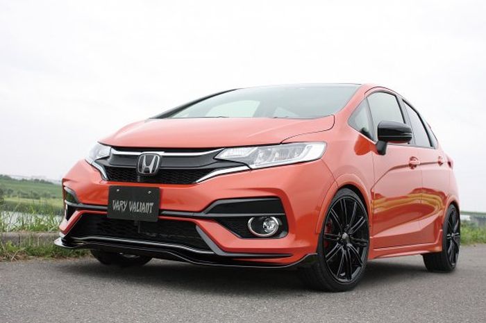 Modifikasi Honda Jazz GK5 hasil garapan bengkel Jepang, Vary Valiant