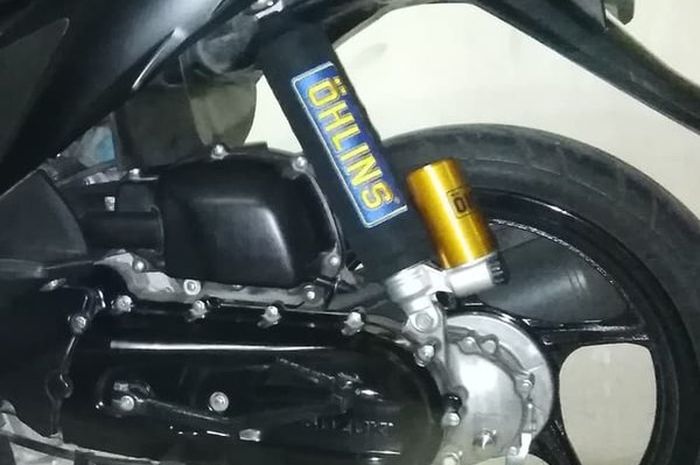 Ilustrasi sarung sokbreker Ohlins di pasaran