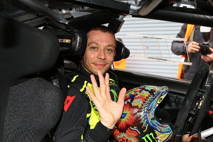 Valentino Rossi dibilang pensiun kalau melihat unggahan di Instagram @agoes_bandz