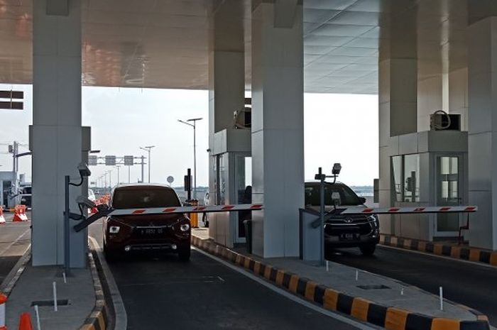 Pintu tiket Bandara Ahmad Yani Semarang