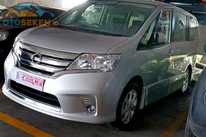 Kisaran harga Nissan Serena C26 seken tahun 2013 sampai 2017.