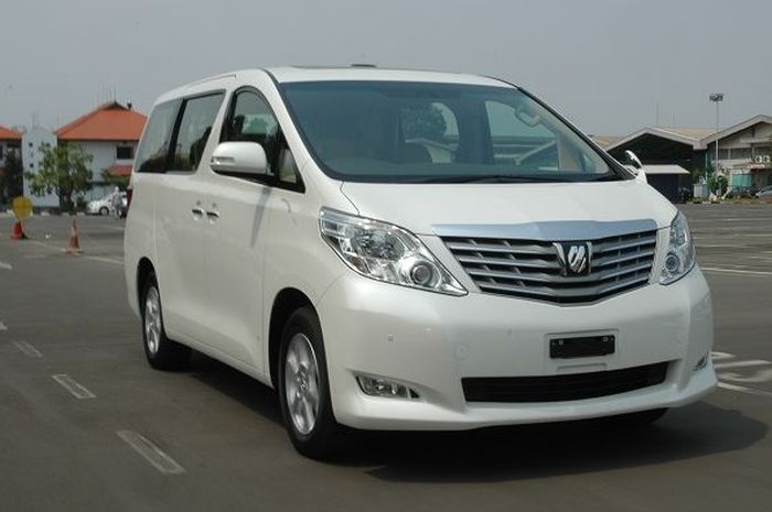 Ilustrasi Toyota Alphard 3.5 L Generasi kedua 