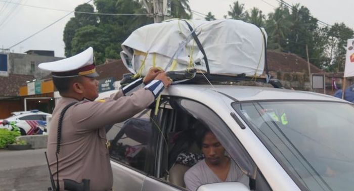 Ilustrasi kelebihan muatan melebihi standar