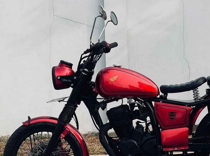 Honda Tiger pasang bodi full custom ala bobber