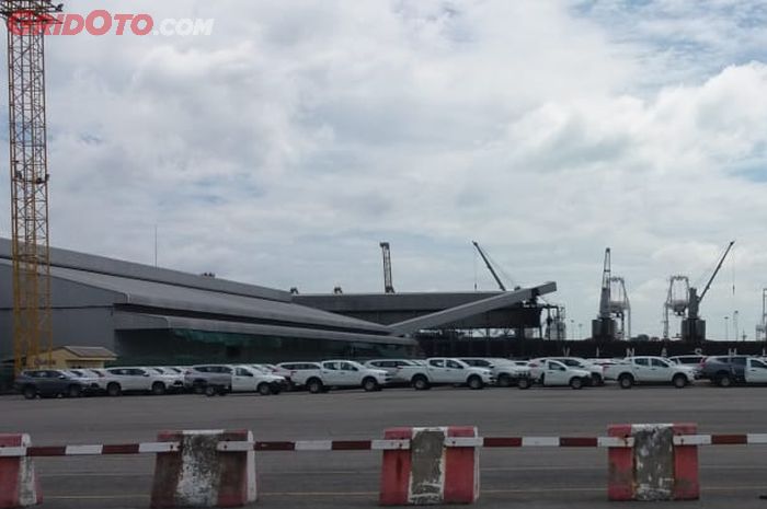 Pelabuhan Laem Chabang di Thailand, dekat dengan pabrik Mitsubishi