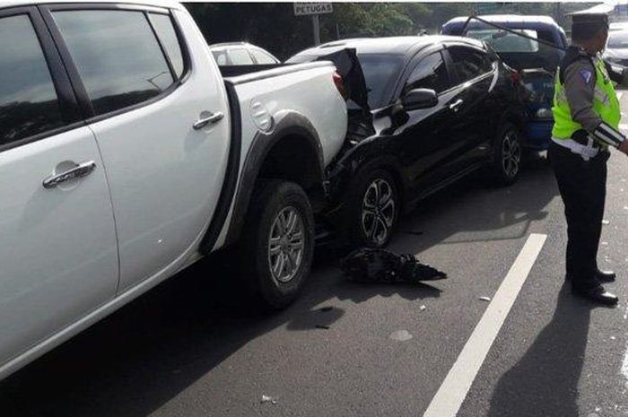 Kecelakaan beruntun di Tol Gunung Sari Surabaya