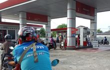 Ayunkan Parang Karena Ogah Antre Pertalite, Pria di Kendari Dikejar Massa dan Dilempari Batu