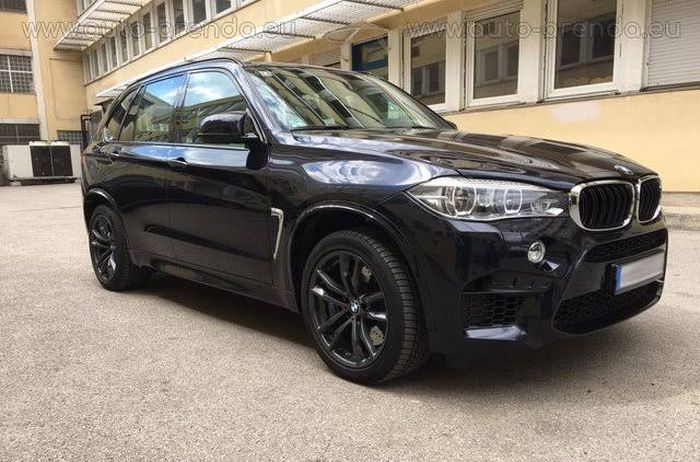 Ilustrasi BMW X5 E53