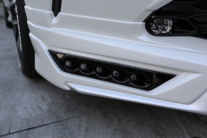 LED di bumper Toyota Harrier garapan Sixth Sense