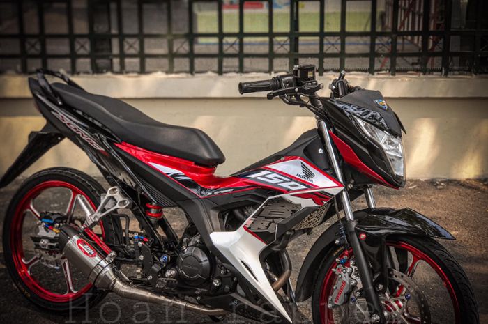 Modifikasi Honda Sonic 150R 