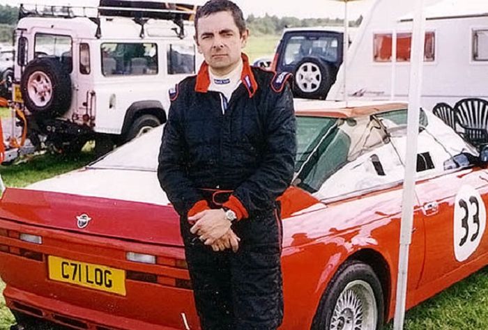 Aston Martin V8 Vantage milik Rowan Atkinson