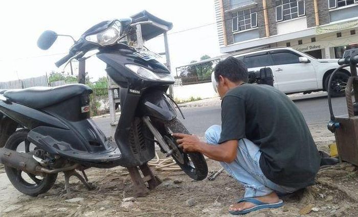 Ilustrasi tambal ban