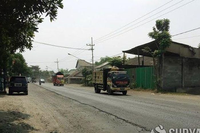 Ruas jalan Ngujang-Karangrejo, salah satu dari lima jalan yang akan diperbaiki oleh Dinas PUPR Tulungagung.