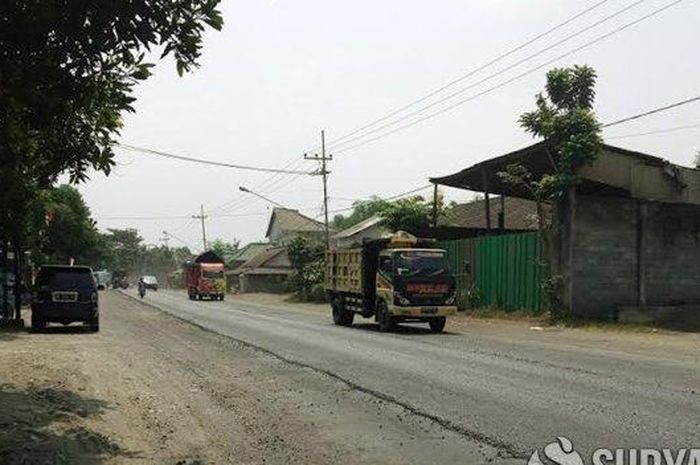 Ruas jalan Ngujang-Karangrejo, salah satu dari lima jalan yang akan diperbaiki oleh Dinas PUPR Tulungagung.