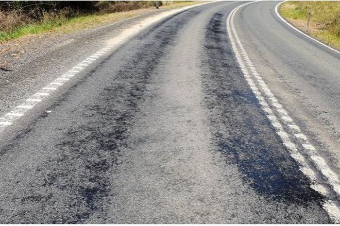 Kondisi jalan di Australia akibat cuaca ekstrim
