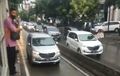 Mabuk Aplikasi, Mobil Mundur di Lajur Busway Pun Dibilang Editan