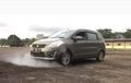Ciee...Suzuki Ertiga Burn Out, Kayak Adegan Fast and Furious Sob!