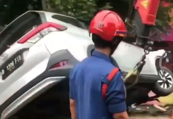 Kecelakaan tunggal Toyota Rush di Jakarta Pusat