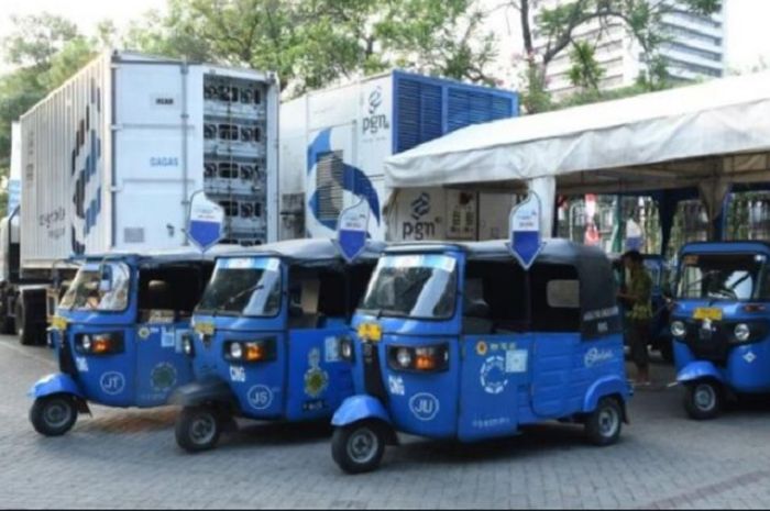 Ilustrasi kendaraan umum Bajaj