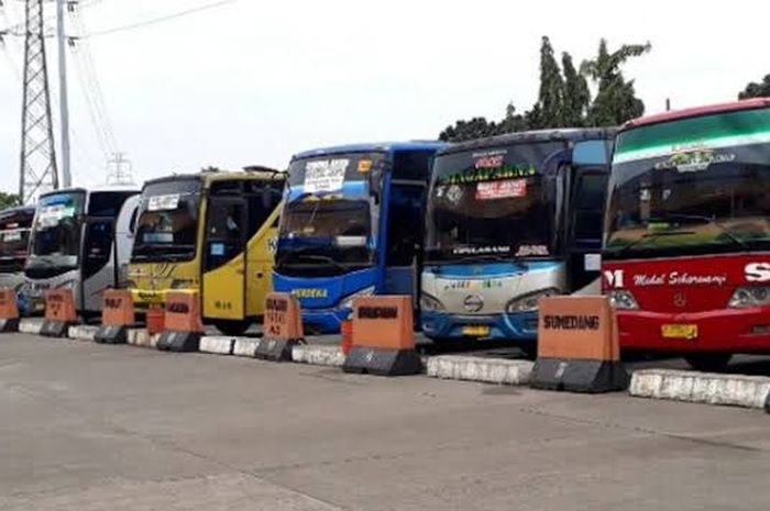 Ilustrasi Terminal Kampung Rambutan, Bus AKAP dan AJAP Dilarang Beroperasi mulai (30/3/2020).