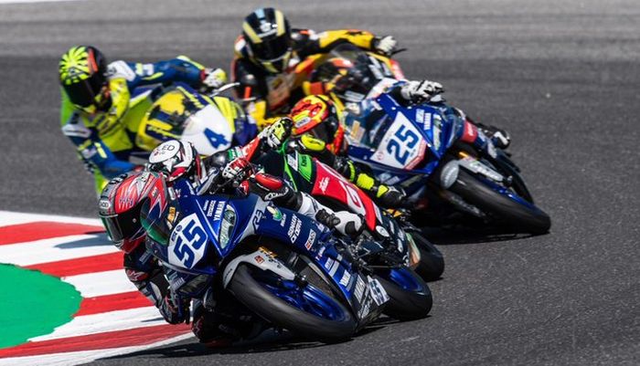 Pembalap Indonesia, Galang Hendra Pratama di ajang World Supersport 300 (WSSP300) bakal ditemani pembalap Indonesia lainnya di ronde pamungkas WSS300 di sirkuit Losail Qatar, (26/10/2019)