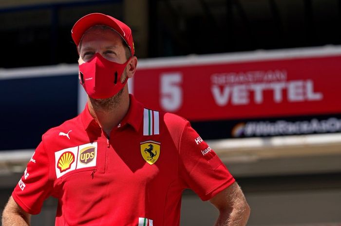 Sebastian Vettel musim 2021 akan pakai seragam tim Aston Martin