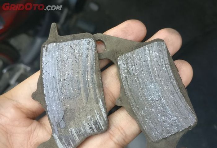 Ilustrasi kampas rem yang habis