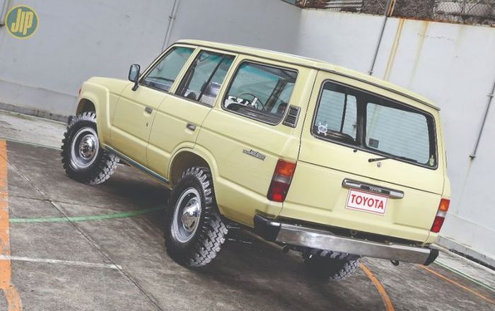 Toyota Land Cruiser FJ60 hasil restorasi ini berhasil menyamai kondisi saat keluar pabrik.