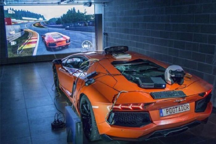 Lamborghini Aventador Menjadi Kontrol Game Xbox
