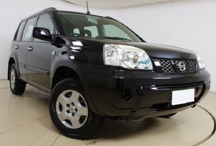 Nissan X-Trail generasi pertama