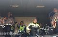Obat Macet, Polisi Nge-band Hibur Pengemudi Yang Antre Di Bogor